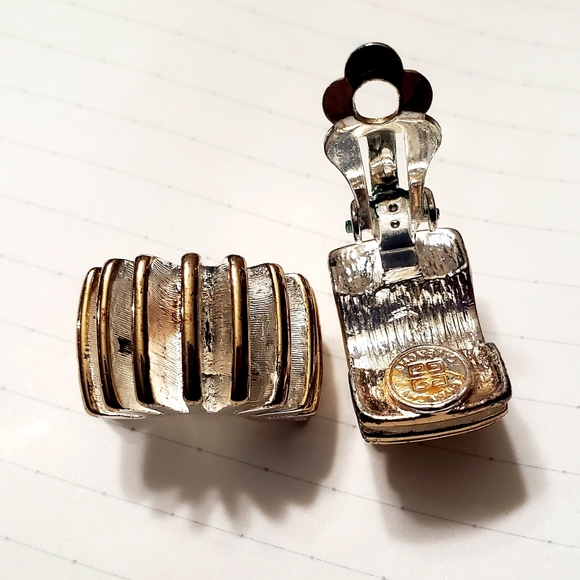 Givenchy Jewelry Vintage Beautiful Givenchy Accordion Clip On